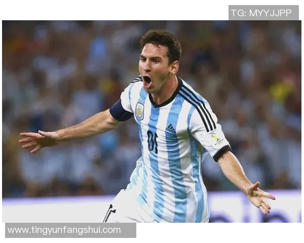 聚焦顶级球星与欧陆豪门足球俱乐部的辉煌历程与传奇故事 聚焦顶级球星与欧陆豪门足球俱乐部的辉煌历程与传奇故事